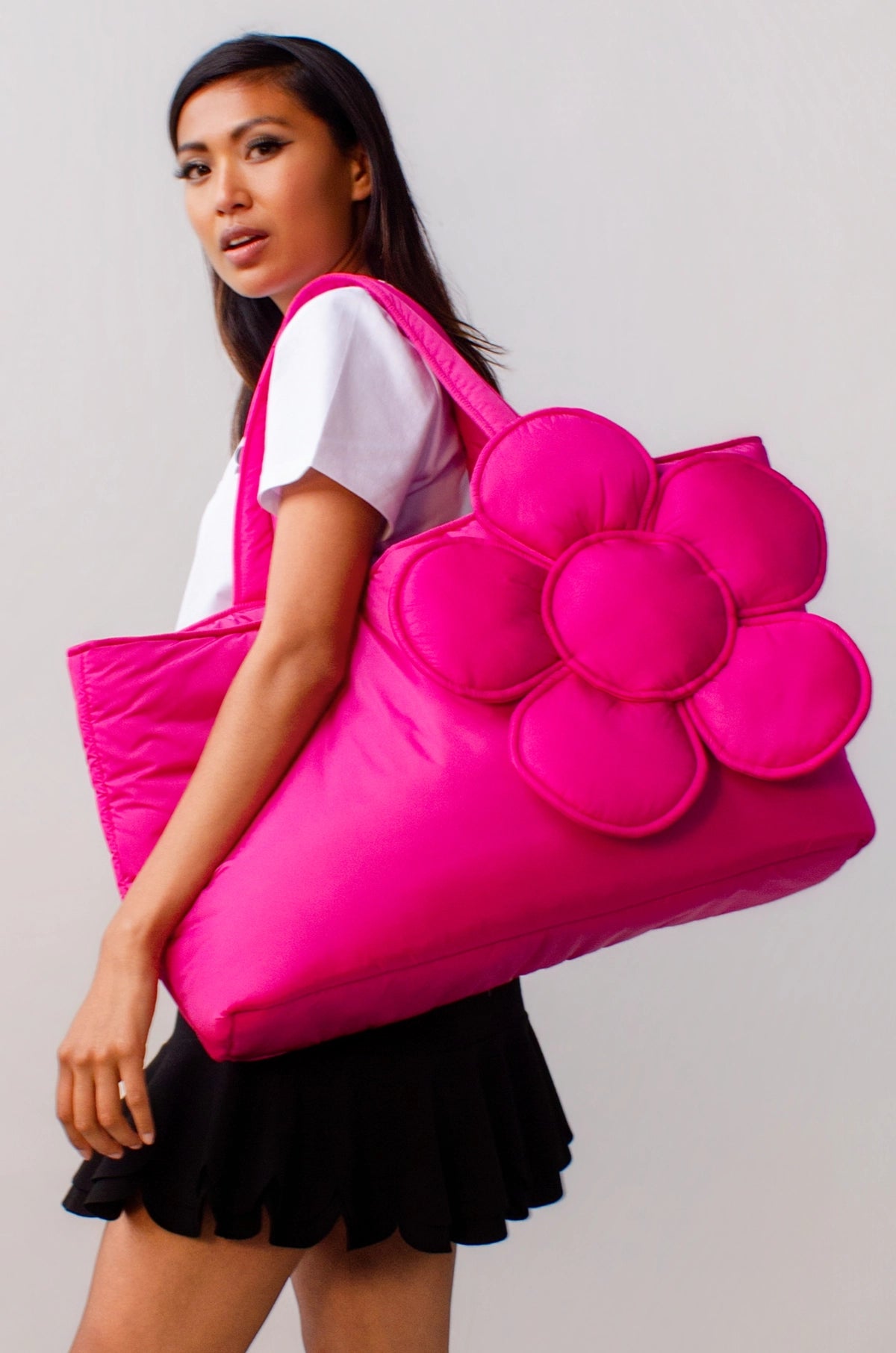 Blooming Daisy Tote Hot Pink